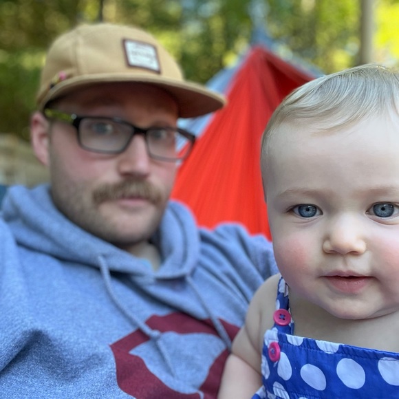 Meet your Poshers Scott and Bean - Picture 1 of 1